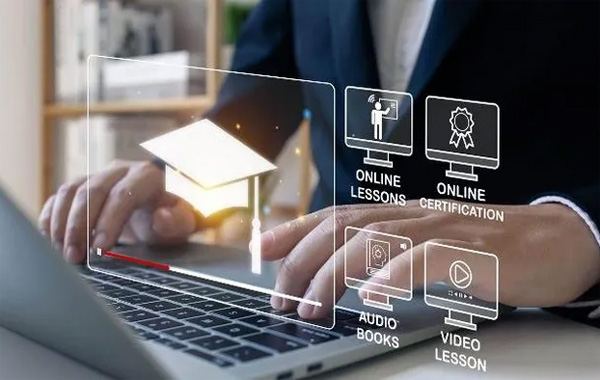 <p style="text-align: center;"><strong>HUẤN LUYỆN TRỰC TUYẾN</strong></p>