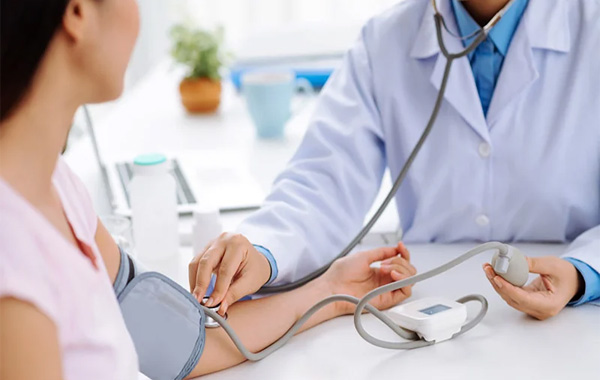 <p style="text-align: center;"><strong>KH&Aacute;M SỨC KHỎE ĐỊNH KỲ</strong></p>